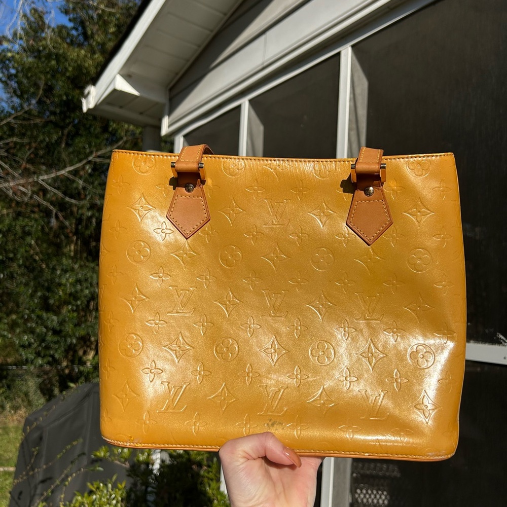 Louis Vuitton Houston Gold Vernis Handbag